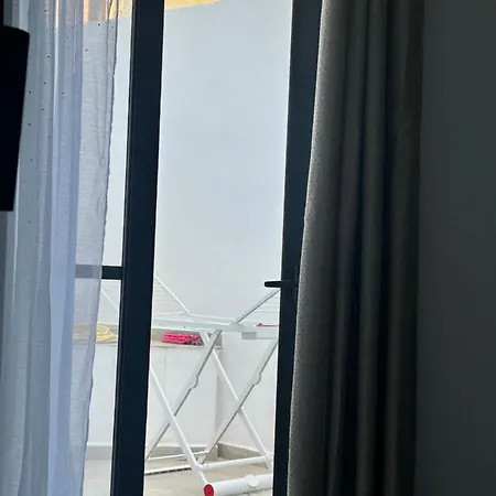 Stylish Seaside 1br Maisonette Bay شقة مرسلوك