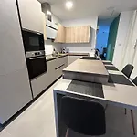 Stylish Seaside 1br Maisonette Bay Appartamento *
