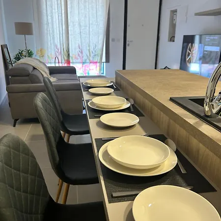 Stylish Seaside 1Br Maisonette Marsaxlokk Bay マルサシュロック