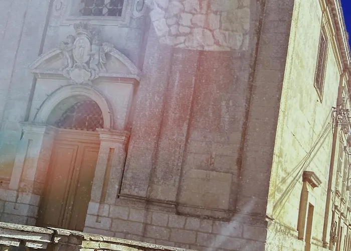 Stylish Seaside 1br Maisonette Bay مرسلوك