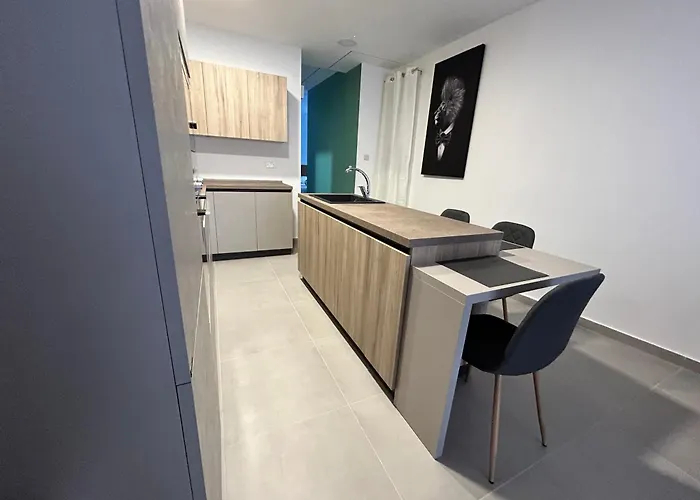 شقة Stylish Seaside 1br Maisonette Bay