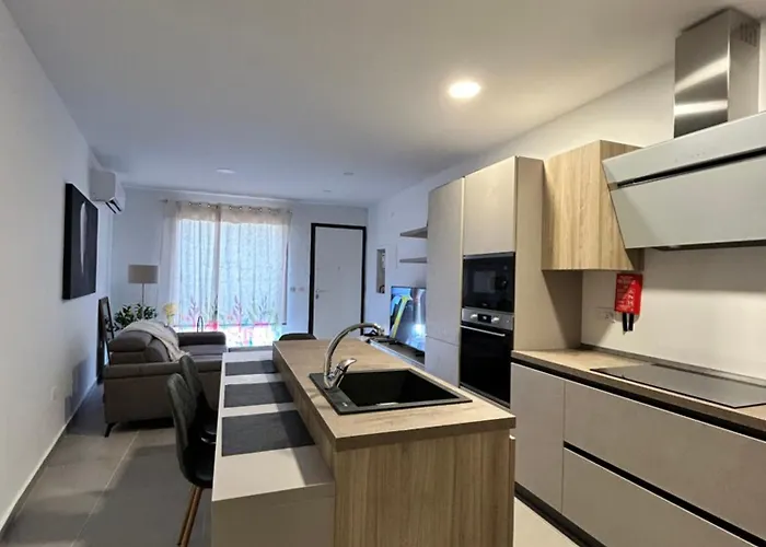 شقة Stylish Seaside 1br Maisonette Bay