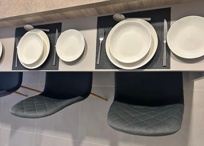 Stylish Seaside 1br Maisonette Bay * مرسلوك