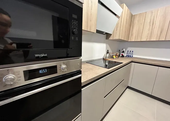 شقة Stylish Seaside 1br Maisonette Bay مرسلوك