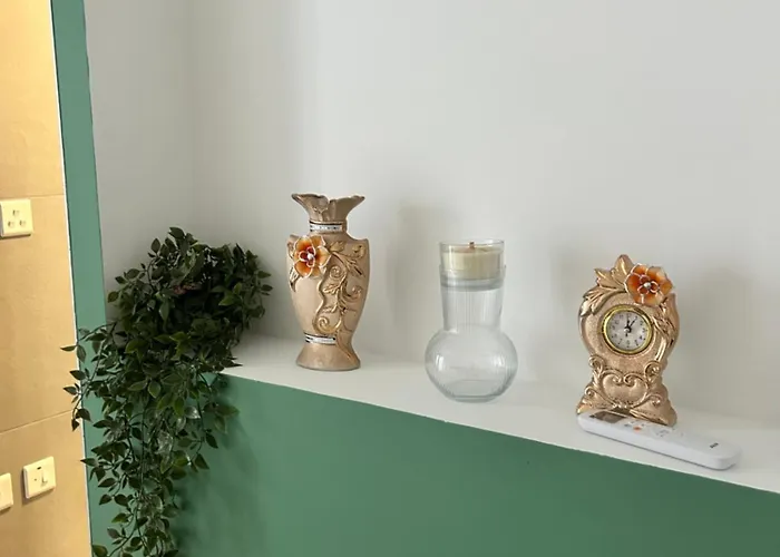 Stylish Seaside 1br Maisonette Bay * مرسلوك