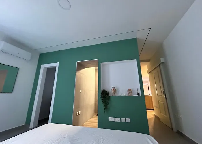 Stylish Seaside 1br Maisonette Bay شقة مرسلوك